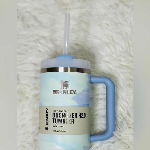 Stanley 40 oz. Quencher H2.0 FlowState Tumbler Cool Serene Brushstroke - Picture 12 of 14
